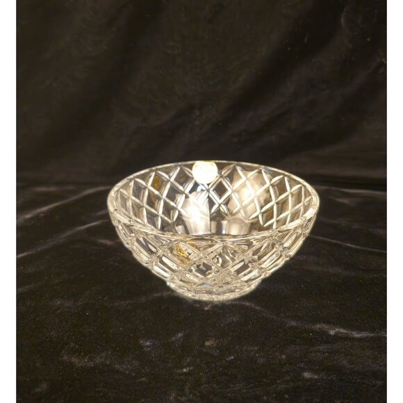 Lenox Collections Crystal Diamond 5 inch Bowl - Picture 1 of 8